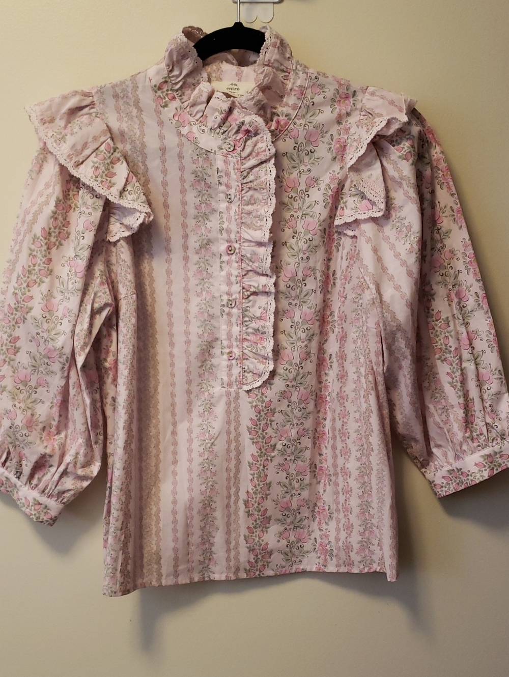 NWT entro 100% Cotton Soft Pink Floral Lace-Trim Blouse
